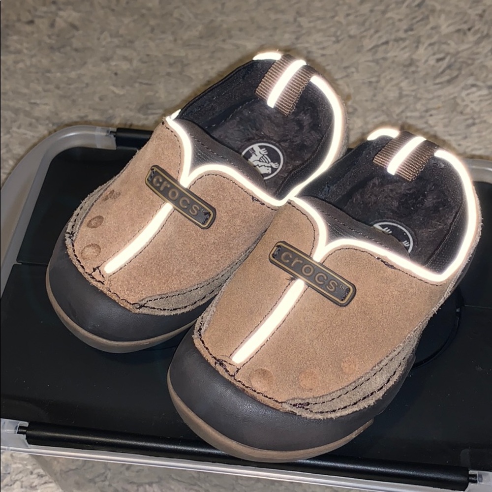 New Crocs Dawson Slip-on Crocs size 6 Tan Cute!